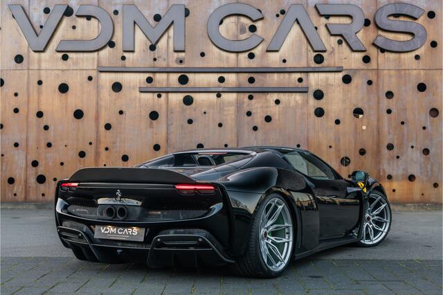 Ferrari 296 GTS 3.0 V6 N-LARGO | 1 OF 15 | Full Carbon | Novitec Widebody | ADAS | Lift | CarPlay |