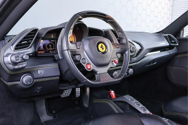 Ferrari 488 3.9 GTB HELE | NL AUTO | CAPRISTO UITLAAT | ACHTERUITRIJCAMERA | LIFTING SYSTEEM | APPLE CARPLAY | BUMPY ROAD | SUBWOOFER | FULL FERRARI SERVICED