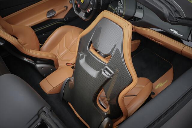 Ferrari 488 3.9 Spider HELE | LIFTING | GOLDRAKE RACING SEATS L | FULL PPF | CARBON LED STUUR | CAMERA | ADAPTIVE FRONT LIGHTING | GIALLO DETAILS | CARBON CENTRE CAPS | ETC.