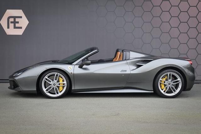 Ferrari 488 3.9 Spider HELE | LIFTING | GOLDRAKE RACING SEATS L | FULL PPF | CARBON LED STUUR | CAMERA | ADAPTIVE FRONT LIGHTING | GIALLO DETAILS | CARBON CENTRE CAPS | ETC.