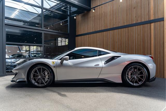 Ferrari 488 Pista HELE Lift Carbon Painted Stripes 3.9 Pista HELE