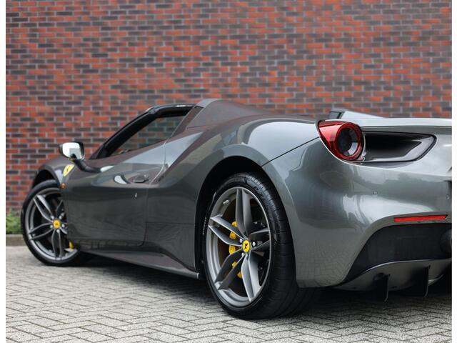 Ferrari 488 3.9 Spider HELE | Grigio Silverstone - New Power - Lift