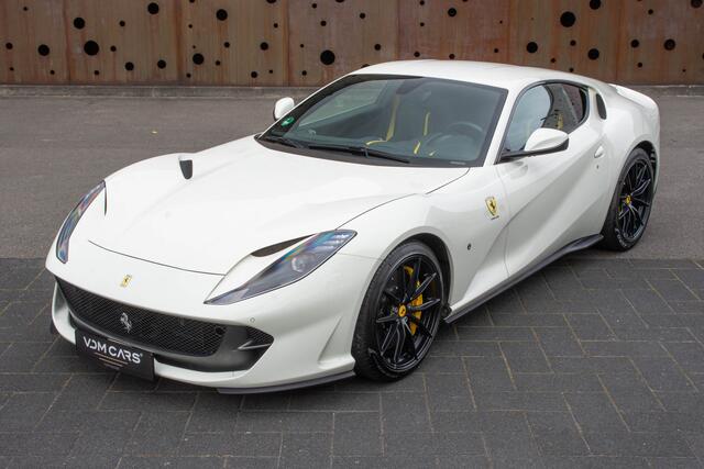 Ferrari 812 6.5 V12 Superfast HELE | Carbon Racing Seats | Bianco Avus | Nieuwe Service | 20" Forged |