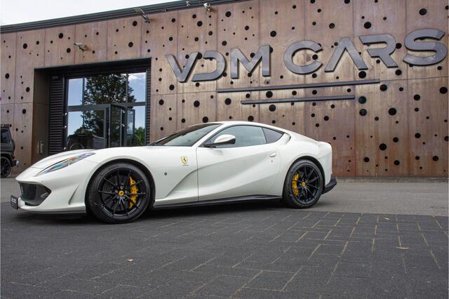Ferrari 812 6.5 V12 Superfast HELE | Carbon Racing Seats | Bianco Avus | Nieuwe Service | 20" Forged |