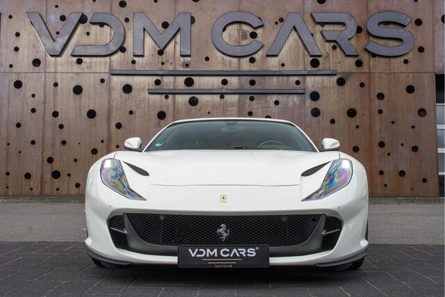 Ferrari 812 6.5 V12 Superfast HELE | Carbon Racing Seats | Bianco Avus | Nieuwe Service | 20" Forged |