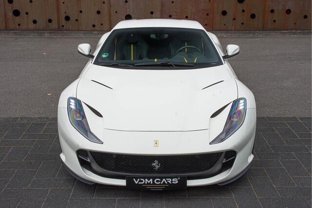 Ferrari 812 6.5 V12 Superfast HELE | Carbon Racing Seats | Bianco Avus | Nieuwe Service | 20" Forged |