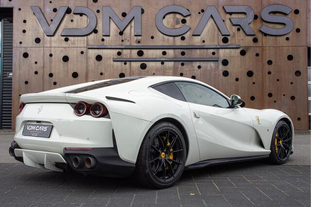 Ferrari 812 6.5 V12 Superfast HELE | Carbon Racing Seats | Bianco Avus | Nieuwe Service | 20" Forged |
