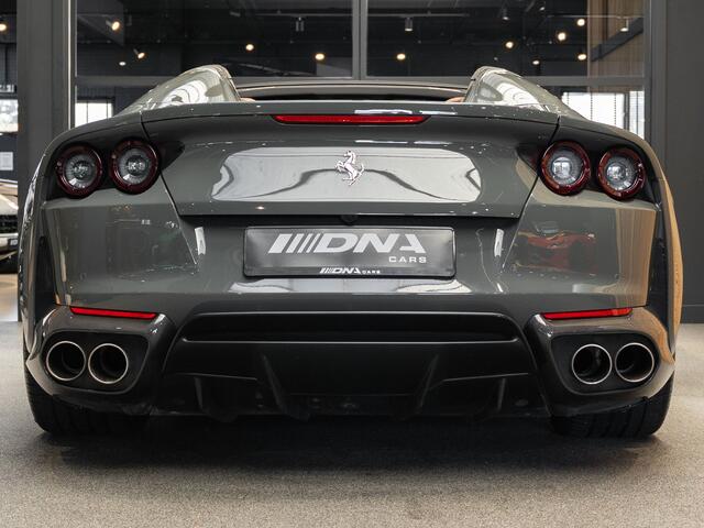 Ferrari 812 GTS Grigio Scuro Carbon Lift Comfort Seats 812 GTS 6.5 V12 HELE