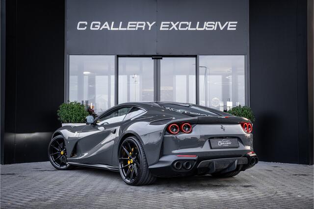Ferrari 812 6.5 V12 Superfast HELE - Novitec | Grigio Scuro | Carbon Seats | Passenger Display