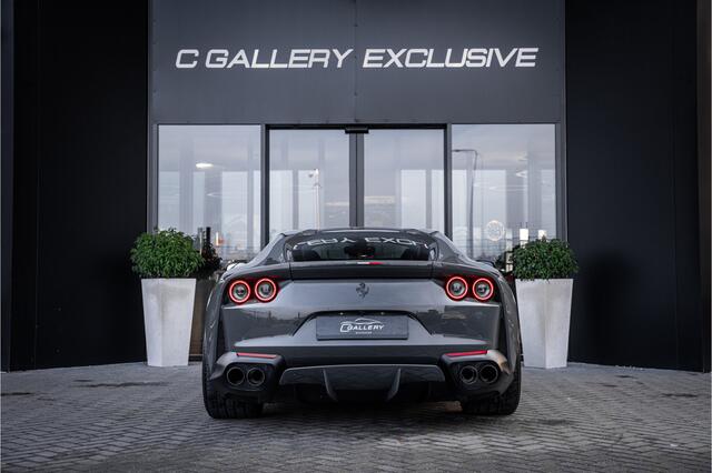 Ferrari 812 6.5 V12 Superfast HELE - Novitec | Grigio Scuro | Carbon Seats | Passenger Display