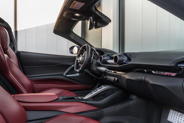 Ferrari 812 GTS - 1 of 1 Blu Askolin - Tailor Made - Duffel Bags - 250 Testa Rossa Homage