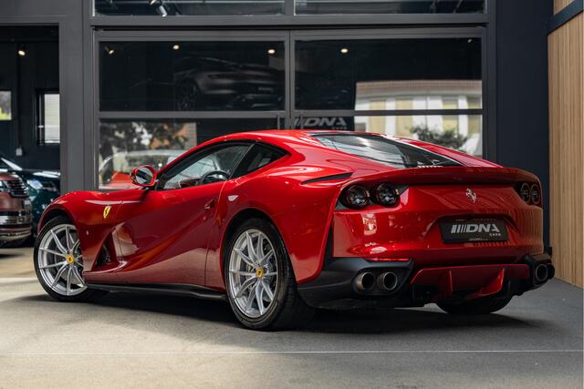 Ferrari 812 Superfast TDF Wheel Carbon JBL Passenger Display 6.5 V12 Superfast HELE Special Equipment