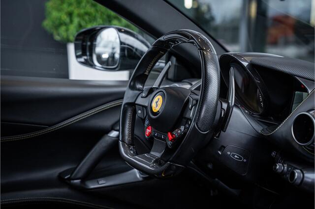 Ferrari 812 6.5 V12 Superfast HELE - Racing seats l Passenger display l JBL