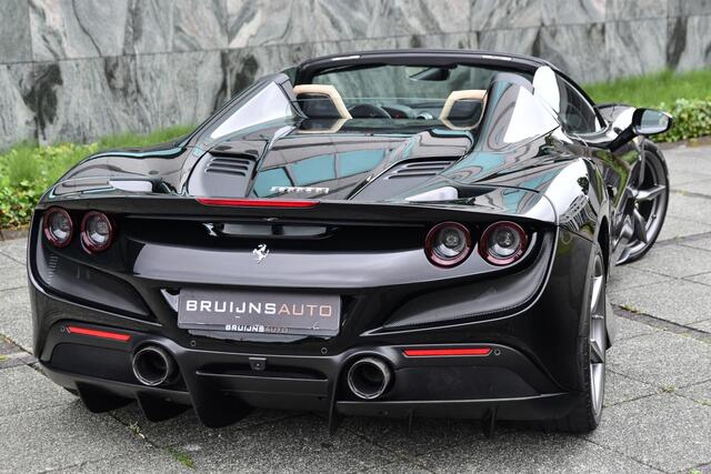 Ferrari F8 Spider 3.9 V8 HELE Origineel NL |Carbon Exterieur| Carbon interieur|Lift|Akrapovic|