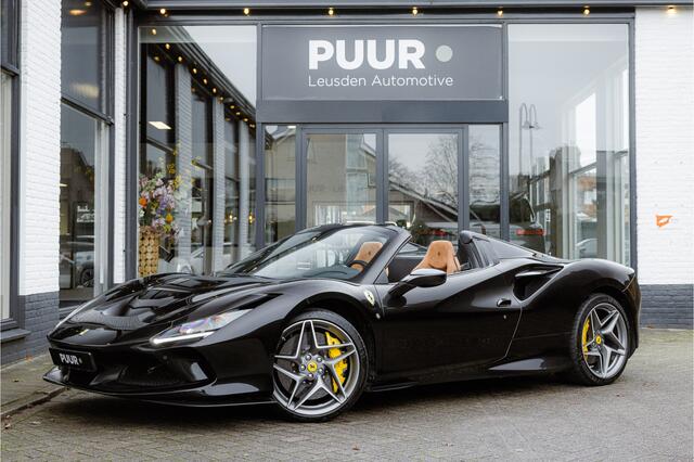 Ferrari F8 Spider 3.9 V8 [Nero Daytona Special Metallic] Carbon Racing Seats - Cuoio Alcantara - Lift - Passenger Display