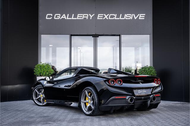 Ferrari F8 Spider 3.9 V8 HELE - Origineel NL | Akrapovic 50 Years | Nero | Carbon Racing Seats | Lift | Camera