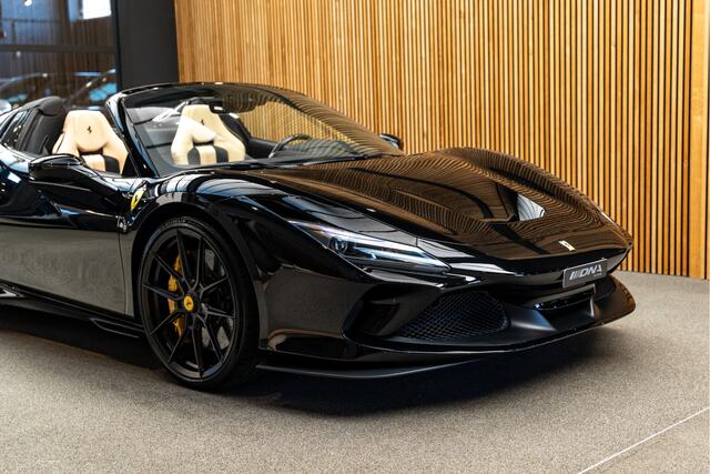 Ferrari F8 Spider 3.9 V8 Lift Carbon Seats Novitec Akrapovic Carbon Interior