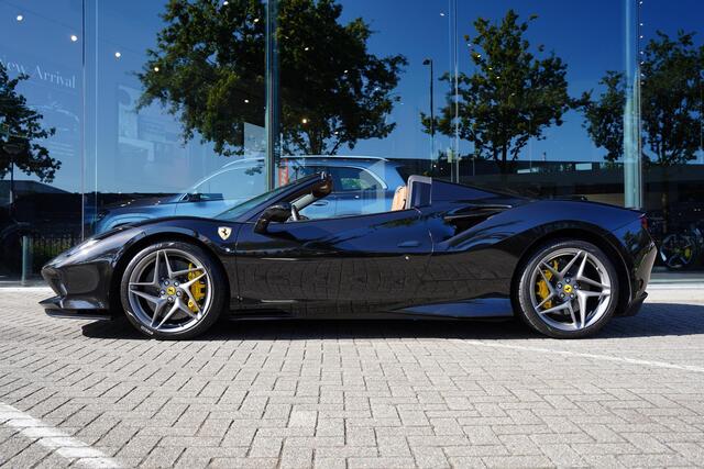 Ferrari F8 Spider 3.9 V8 HELE / Lifting / Carbon / JBL