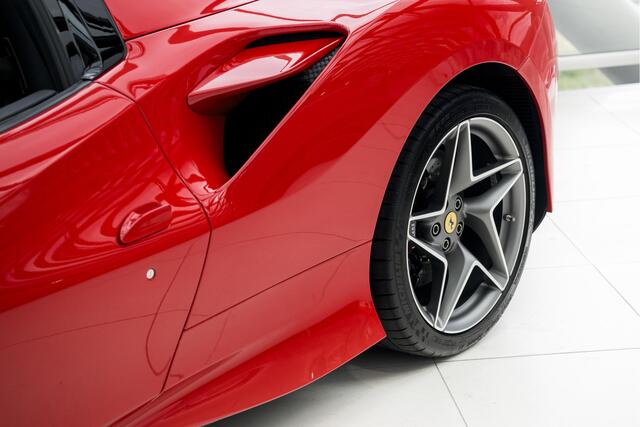Ferrari F8 Spider 3.9 V8 | Passenger | Lift | Apple Carplay | Daytona Racing Seats