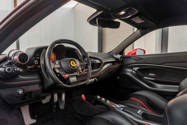 Ferrari F8 Tributo V8 - Rosso Corsa - Full Carbon - Passenger Display - JBL