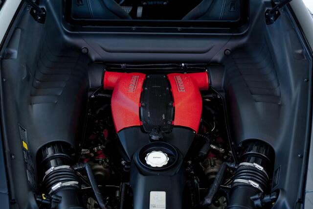 Ferrari F8 Tributo 3.9 V8 HELE | Carbon | Ferrari Shield | Blu Pozzi |