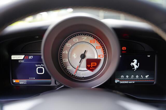 Ferrari F8 Tributo 3.9 V8 HELE / 6D KM / Full Carbon Interior + Exterior – foto 8