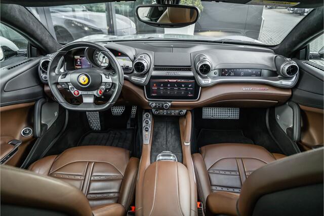Ferrari GTC4 T 3.9 V8 - Panorama | Passenger Display | Memory | JBL