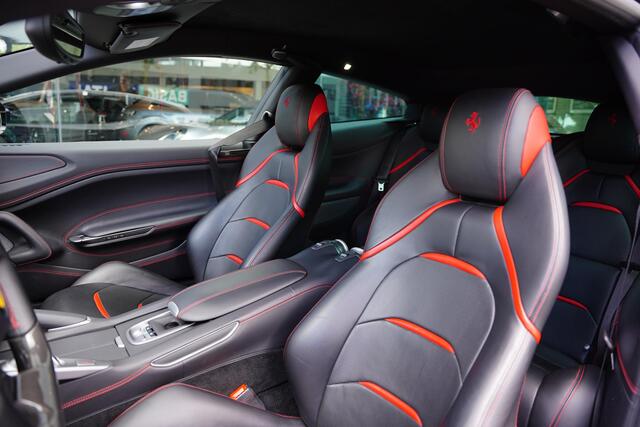 Ferrari GTC4 T 3.9 V8 / Atelier Car / Passenger Display