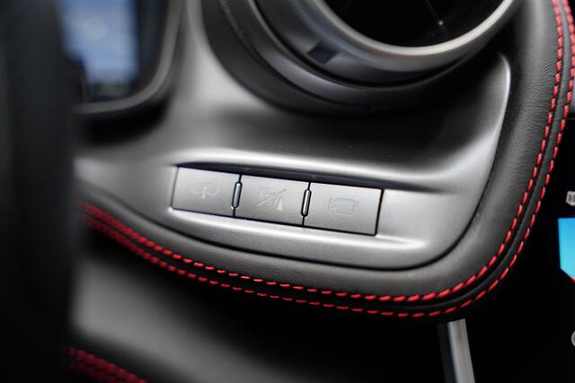 Ferrari GTC4 T 3.9 V8 / Atelier Car / Passenger Display