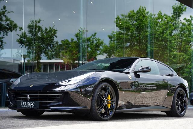 Ferrari GTC4 Lusso T 3.9 V8 / Atelier Car / Passenger Display