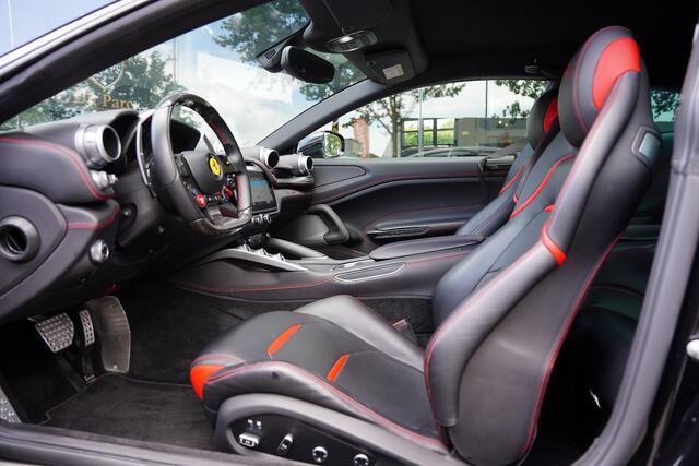 Ferrari GTC4 Lusso T 3.9 V8 / Atelier Car / Passenger Display