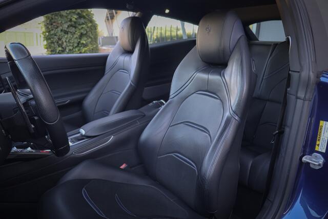 Ferrari GTC4 Lusso T 3.9 V8 | DEALER ONDERHOUDEN | APPLE CARPLAY | CARBON EXTERIEUR/INTERIEUR | LIFT | CAMERA | PASSENGER DISPLAY |