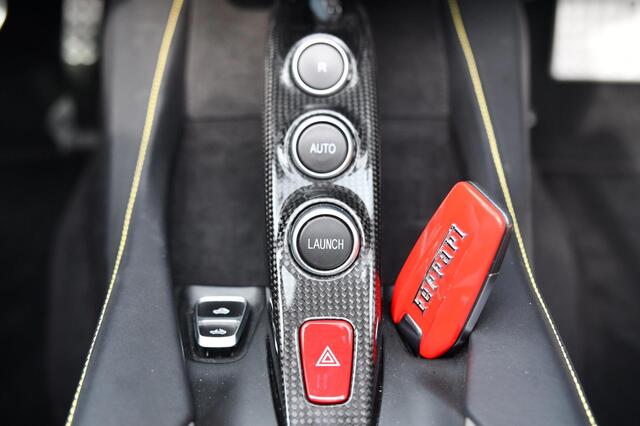 Ferrari Portofino V8 HELE Garantie 02-2026 |Carbon|Passenger display|JBL|Camera|Garantie|