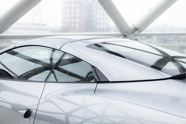 Ferrari Portofino 3.9 V8 | Full Carbon | Pass Display |