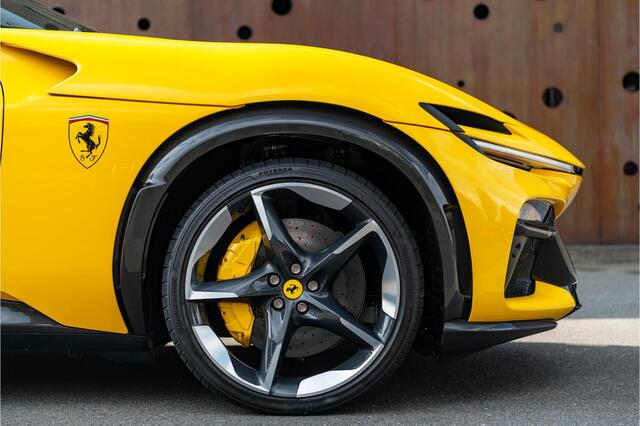 Ferrari Purosangue 6.5 V12 | Vol Carbon | Massage stoelen | Giallo Modena | Painted Shields |