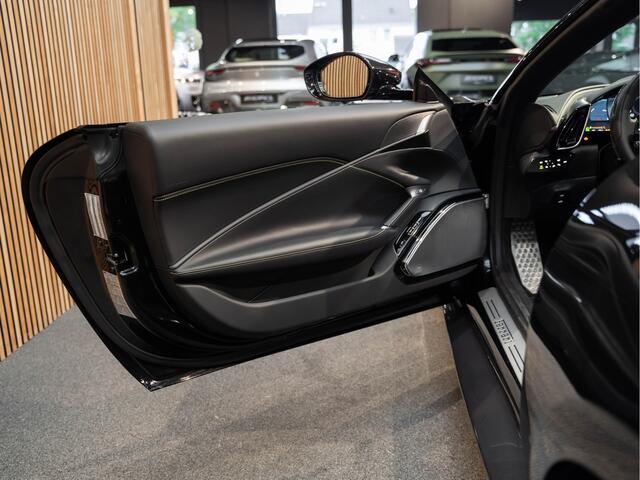 Ferrari Roma Spider V8 Full Carbon ADAS Roma Spider 3.9 V8 Carplay Giallo Stitching