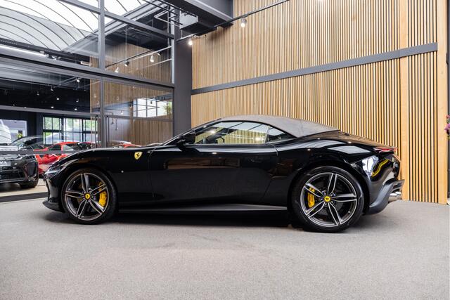 Ferrari Roma Spider V8 Atelier Daytona Seats Roma Spider 3.9 V8 Carbon interior Shields