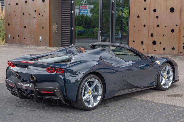 Ferrari SF90 Spider 4.0 V8 | CARBON (12x) | CarPlay | Lift | AFS | Two-Tone |WARRANTY2028