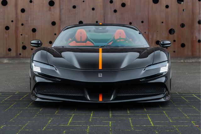 Ferrari SF90 Spider 4.0 V8 Assetto Fiorano | CARBON (11x) | Full PPF | CarPlay | AFS | Extracampionario |