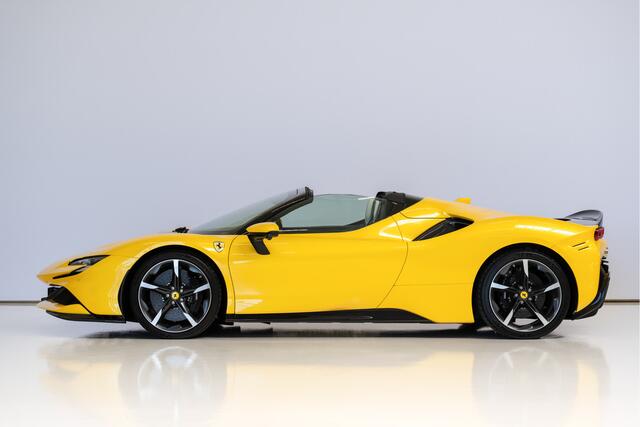 Ferrari SF90 Spider 4.0 V8 Assetto Fiorano, Giallo Triplo Strato, Full Carbon, JBL
