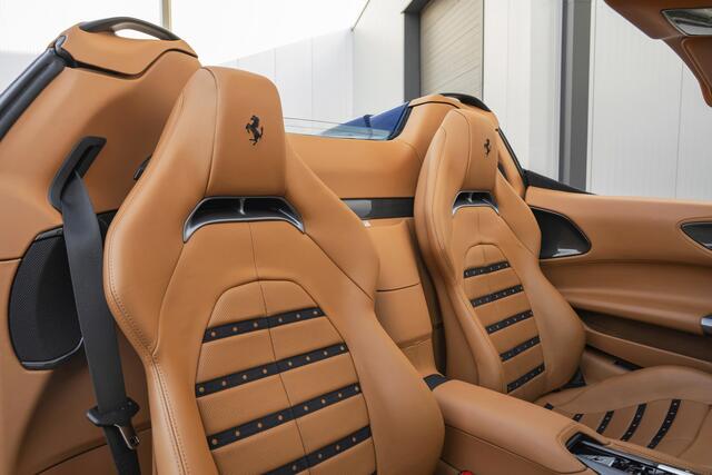 Ferrari SF90 Spider - Blu Montreal - Full option - Lift - Carbon
