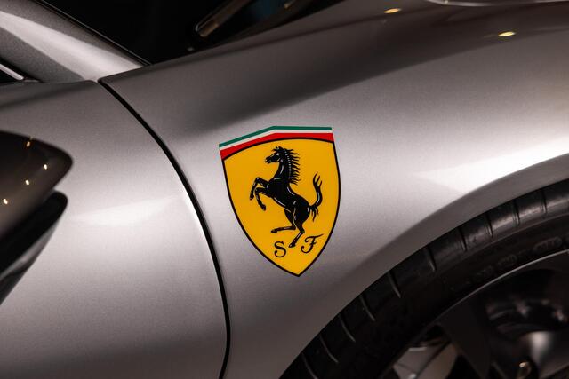 Ferrari SF90 Spider 4.0 V8 Tailor Made – foto 6
