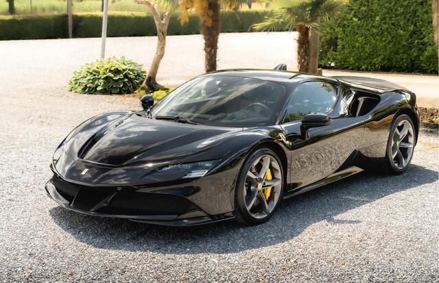 Ferrari SF90 Stradale 4.0 V8 | Assetto Fiorano | Daytona Racing seats |