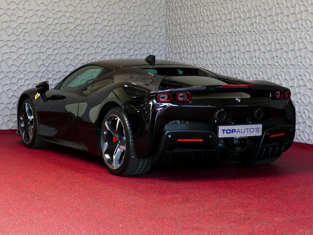 Ferrari SF90 Stradale 4.0 V8 1000 pk INCL BTW/BPM. CARBON SEATS/STUUR LIFT CARPLAY AFS CAMERA phev