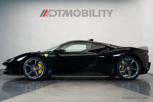 Ferrari SF90 Stradale 4.0 V8 | Assetto Fiorano | Daytona Racing seats |