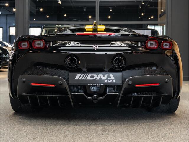 Ferrari SF90 Stradale Full Carbon Lift 4.0 V8 Stradale Carbon Racing Seats