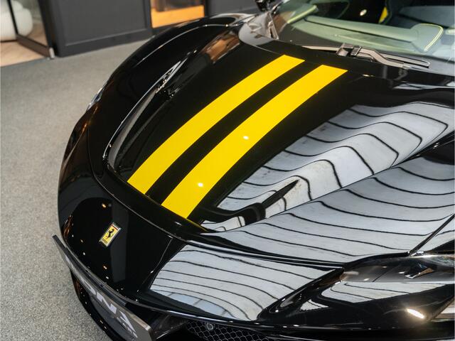 Ferrari SF90 Stradale Full Carbon Lift 4.0 V8 Stradale Carbon Racing Seats