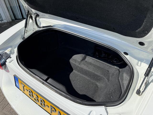 Fiat 124 Spider 1.4 MultiAir Turbo Lusso | Achteruitrijcamera | Leer | Climate Control | Apple Carplay | Cruise Control | Lichtmetaal | Parkeersensoren |