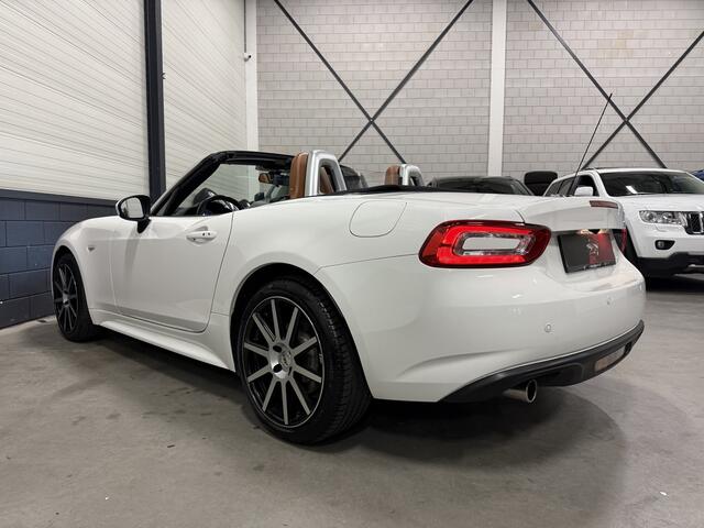 Fiat 124 Spider 1.4 MultiAir Turbo Lusso LED/LEER/BOSE/CAMERA/17"LMV/KEYLESS/ARTIC-WHITE/VOLLEDIG FIAT DEALER HISTORIE, RECENT OH BEURT GEHAD INCL DISTR. RIEM VERVANGEN