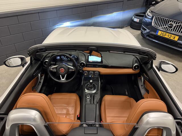 Fiat 124 Spider 1.4 MultiAir Turbo Lusso LED/LEER/BOSE/CAMERA/17"LMV/KEYLESS/ARTIC-WHITE/VOLLEDIG FIAT DEALER HISTORIE, RECENT OH BEURT GEHAD INCL DISTR. RIEM VERVANGEN